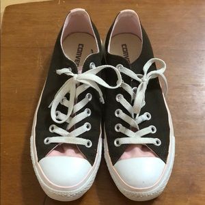 Converse - brown and pink